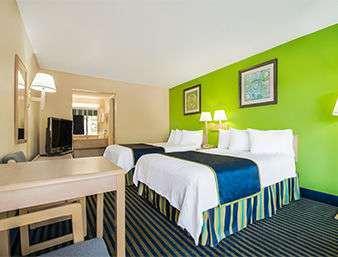 Days Inn By Wyndham Richmond Hill/Savannah Номер фото