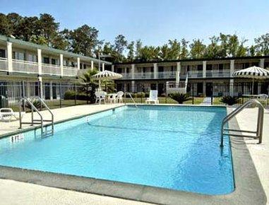 Days Inn By Wyndham Richmond Hill/Savannah Экстерьер фото